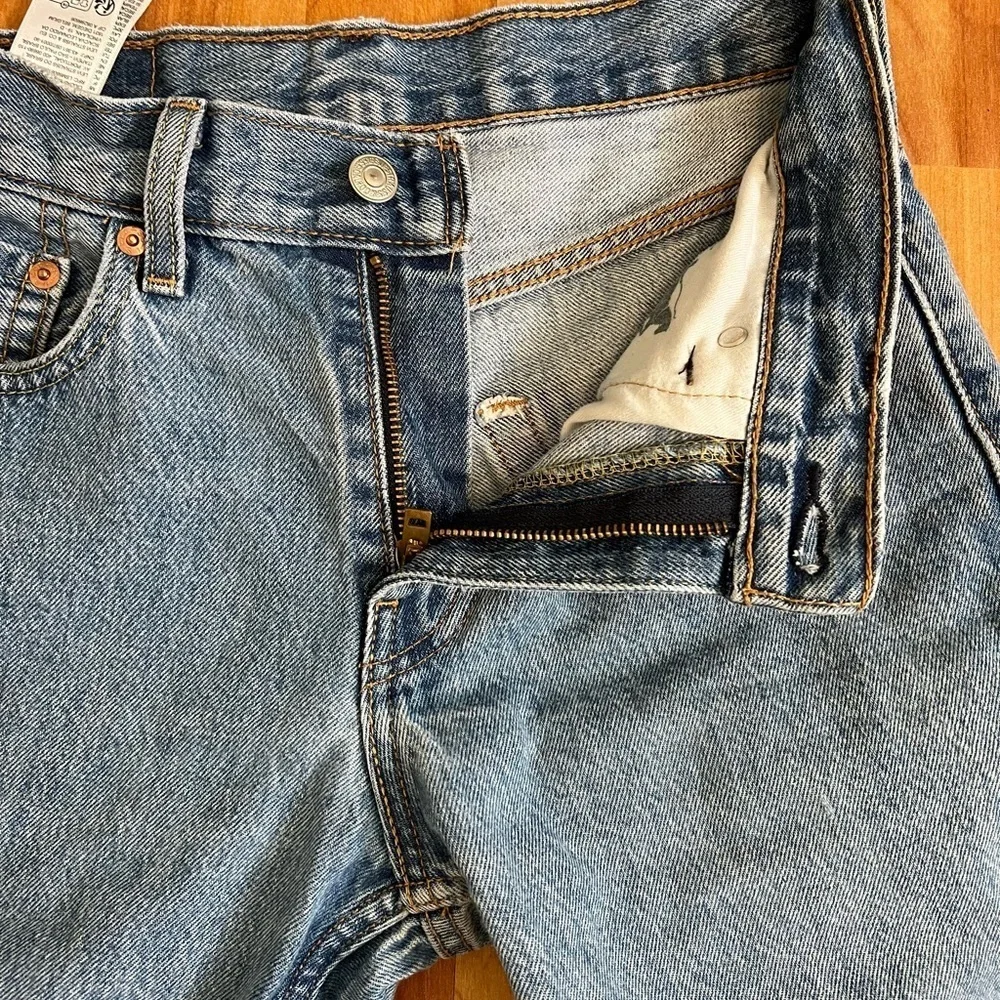 EUC Levi's 405 Blue Denim Men Shorts sz 27 Nice Leather Label No Flaws